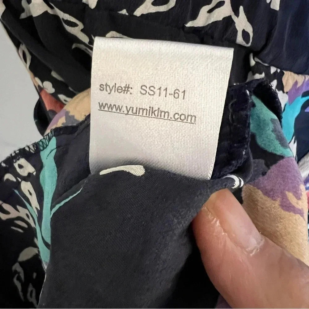 Yumi Kim Romper Silk Floral Navy Blue Size Small - Picture 10 of 11